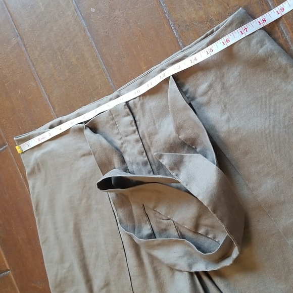 White House Black Market High Waisted Linen Blend 5 Inch Shorts - Picture 9 of 11